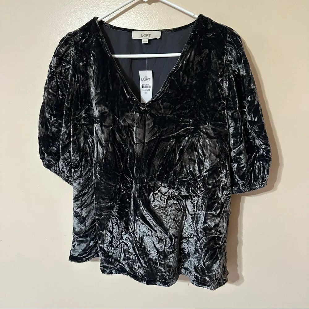 LOFT Crushed Velvet Puff Sleeve Top Short Sleeves Grey Medium new with tags